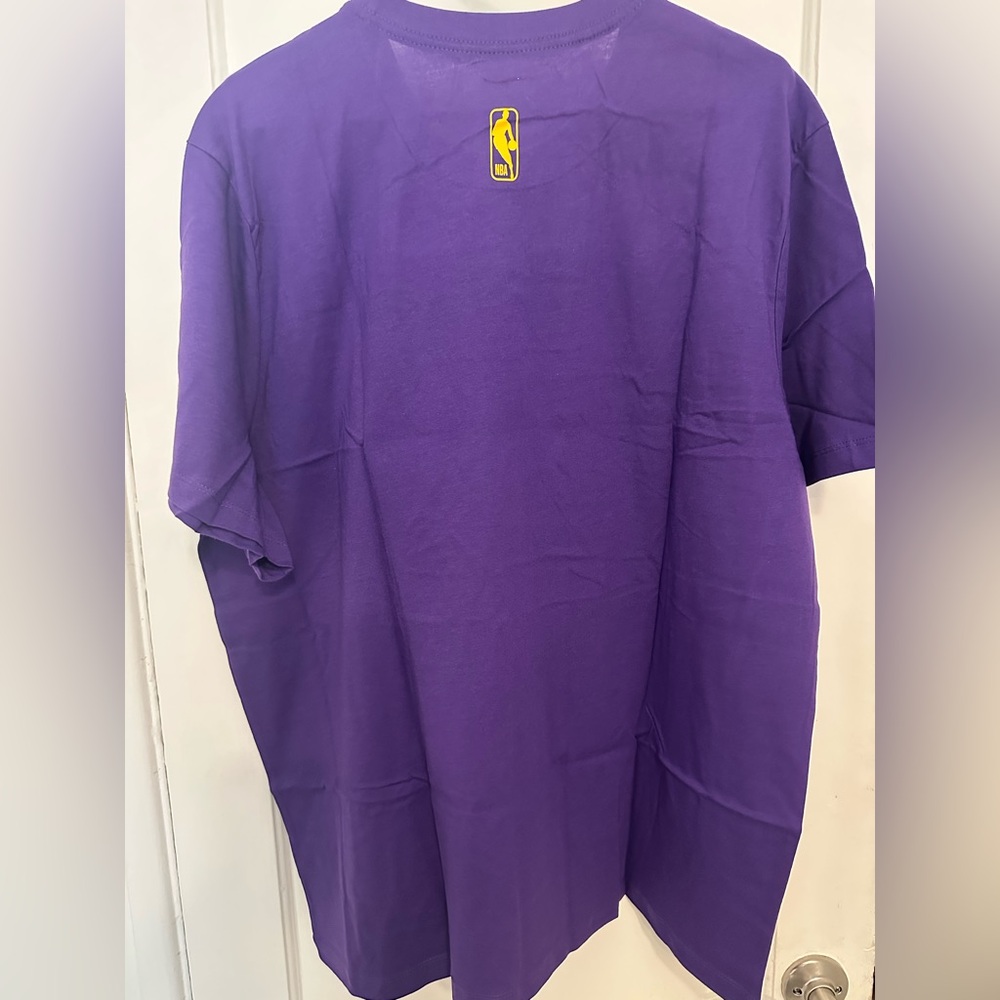 Nike Men's LA Lakers Purple Tee - Picture 2 of 4
